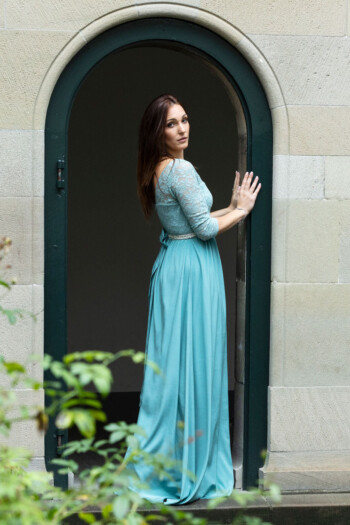 Cocktailkleid Vera – Aqua – Graf von Matt – Las Perlitas Zürich