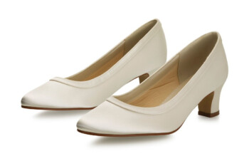Satin-Pumps Ramona – Ivory – Salma & Noeli – Las Perlitas Zürich