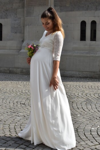 Umstandshochzeitskleid Victoria lang – Ivory – Las Perlitas Atelier – Las Perlitas Zürich